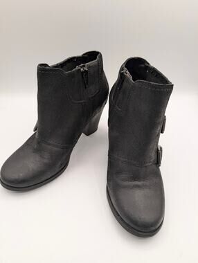 Clarks Artisan Alpine Icy Black Leather Moto Ankle Boots Side Zipper Sz 7
